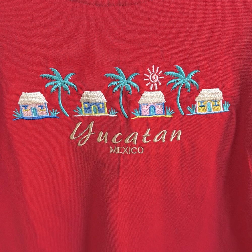 Yucatán México Embroidered Red T-shirt